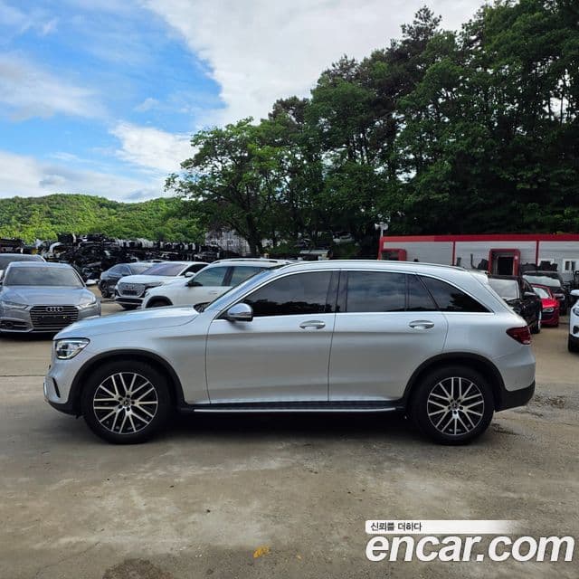 Mercedes-Benz GLC-Class 2020 — ფოტო 4/19