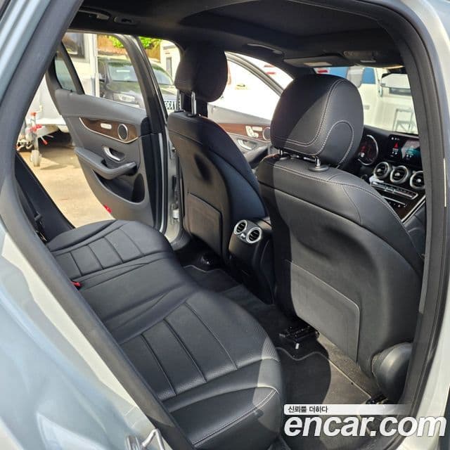 Mercedes-Benz GLC-Class 2020 — ფოტო 16/19