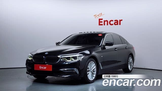 BMW 5 Series 2018 — Фото 1/20