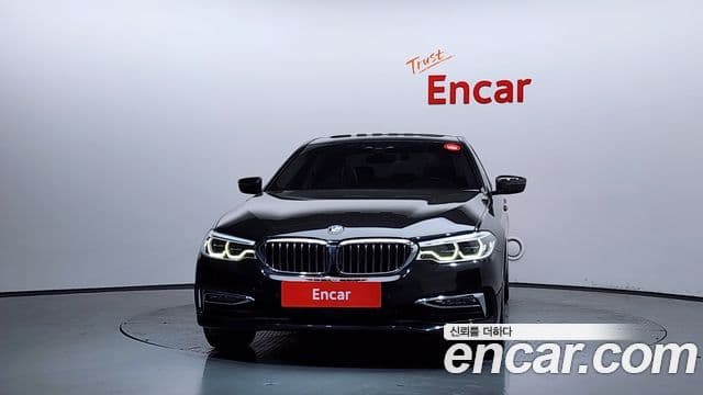 BMW 5 Series 2018 — Фото 3/20