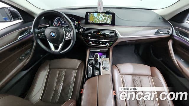 BMW 5 Series 2018 — Фото 7/20