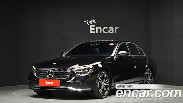 Mercedes-Benz E-Class 2022 — Фото 1/20