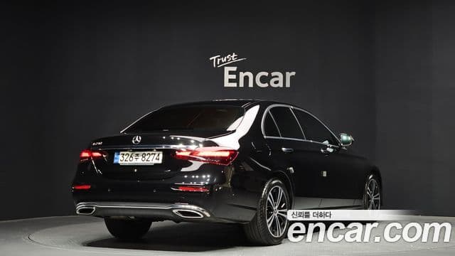 Mercedes-Benz E-Class 2022 — Фото 2/20