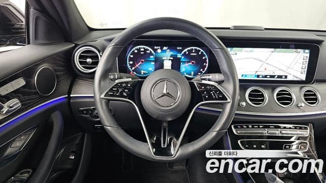Mercedes-Benz E-Class 2022 — Фото 13/20