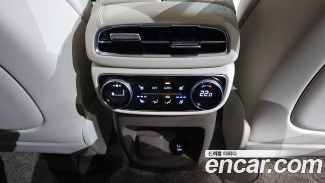 Genesis GV80 2020 — Photo 22/33