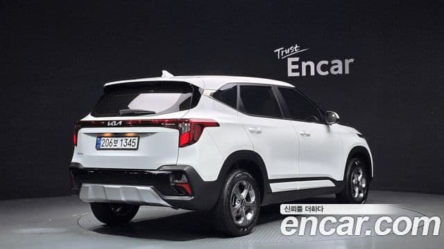 Kia Seltos 2025 — ფოტო 1/20
