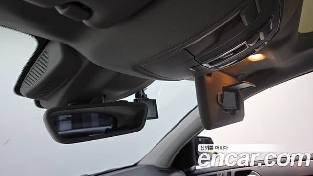 Mercedes-Benz GLE-Class 2018 — ფოტო 17/20