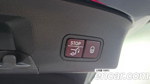 Mercedes-Benz GLE-Class 2018 — Şəkil 14/32