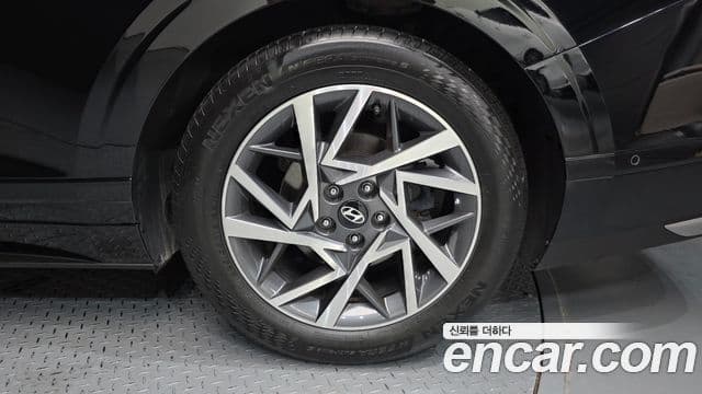 Hyundai Grandeur Hybrid 2023 — ფოტო 15/32