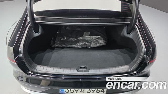 Hyundai Grandeur Hybrid 2023 — ფოტო 11/32