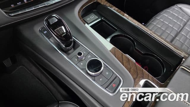 Cadillac Escalade 2023 — Şəkil 9/20