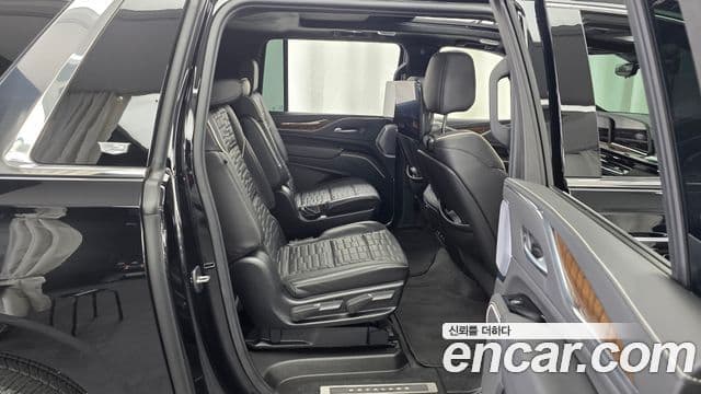 Cadillac Escalade 2023 — Şəkil 12/20