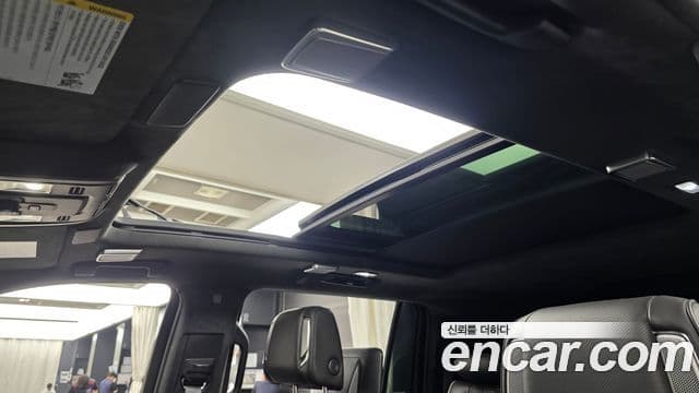 Cadillac Escalade 2023 — Şəkil 18/20