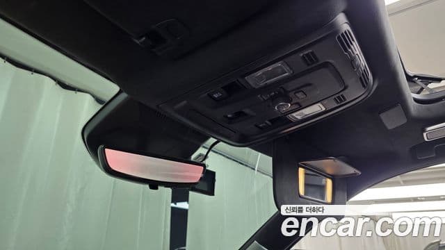 Cadillac Escalade 2023 — Photo 22/38