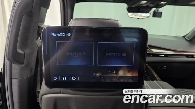 Cadillac Escalade 2023 — Photo 34/38