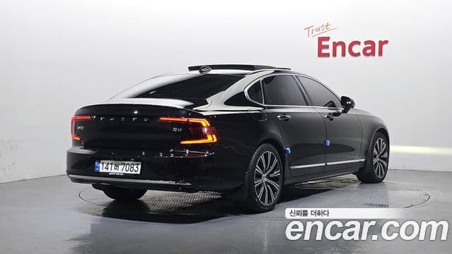 Volvo S90 2023 — Фото 2/20