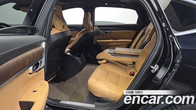 Volvo S90 2023 — Photo 8/36