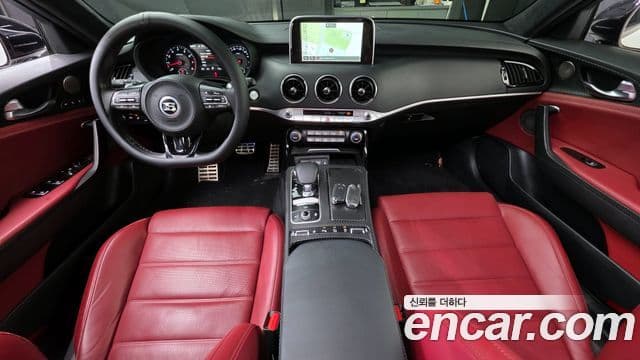 Kia Stinger 2018 — Şəkil 7/20