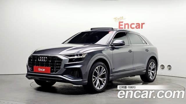 Audi Q8 2021 — Şəkil 12/20