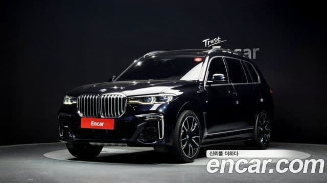 BMW X7 2020 — Фото 1/20
