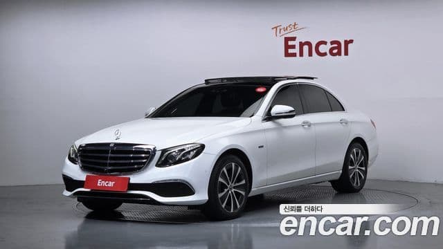 Mercedes-Benz E-Class 2019 — Şəkil 10/20