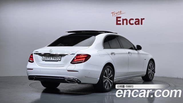 Mercedes-Benz E-Class 2019 — Şəkil 1/20