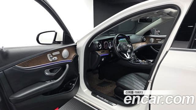 Mercedes-Benz E-Class 2019 — Şəkil 9/20