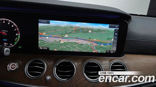 Mercedes-Benz E-Class 2019 — Şəkil 15/20