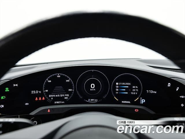 Porsche Taycan 2023 — Photo 2/19