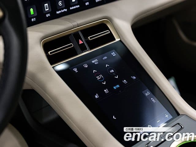 Porsche Taycan 2023 — Photo 12/19
