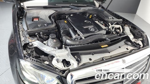 Mercedes-Benz E-Class 2019 — Фото 6/20