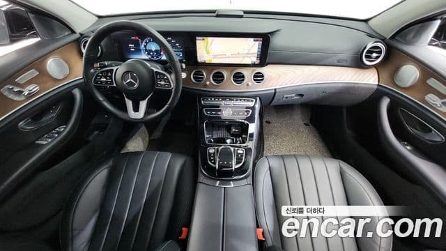 Mercedes-Benz E-Class 2019 — Фото 7/20