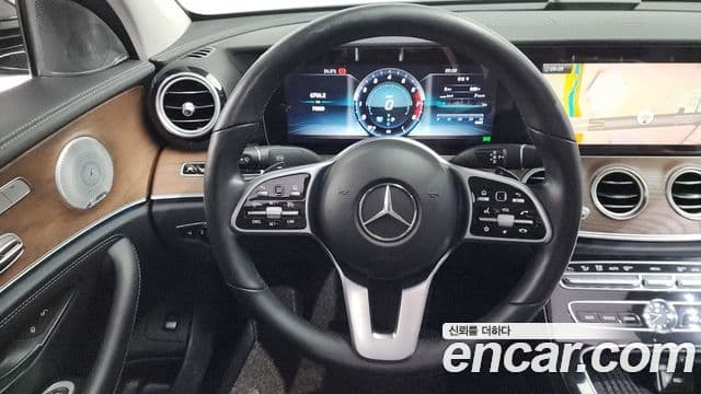 Mercedes-Benz E-Class 2019 — Фото 14/20