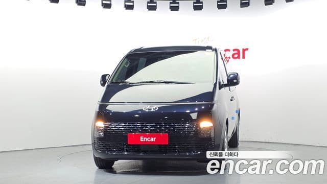 Hyundai Staria 2023 — ფოტო 3/20