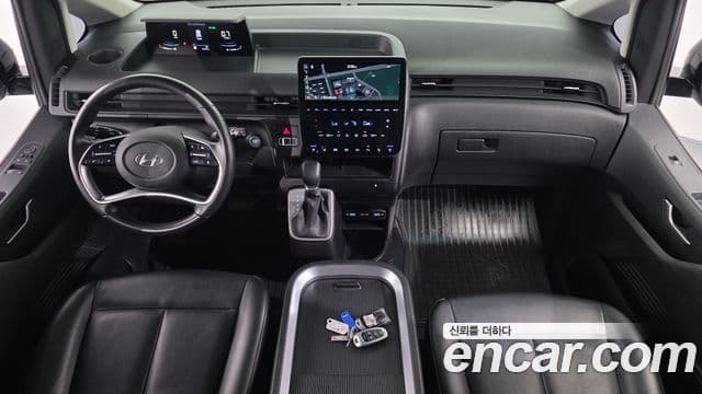 Hyundai Staria 2023 — ფოტო 7/20