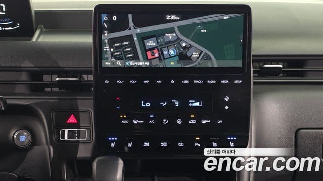 Hyundai Staria 2023 — ფოტო 14/20
