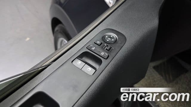 Hyundai Staria 2024 — ფოტო 13/20