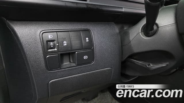 Hyundai Staria 2024 — ფოტო 14/20