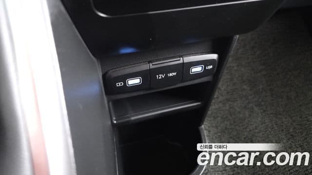 Hyundai Staria 2024 — ფოტო 17/20