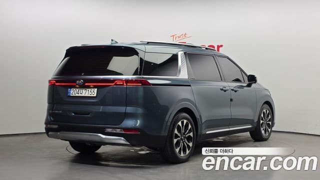 Kia Carnival 2021 — ფოტო 2/20