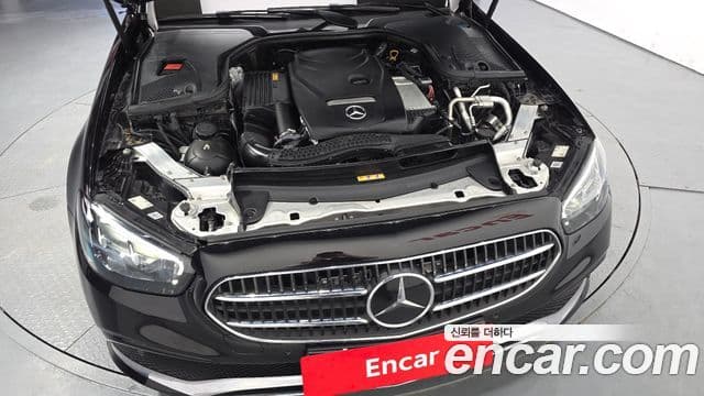 Mercedes-Benz E-Class 2021 — Şəkil 18/20