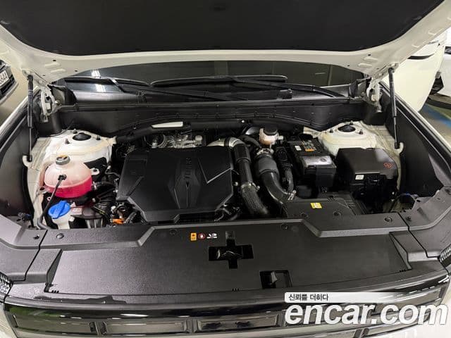 Hyundai Santa Fe 2023 — Şəkil 10/20