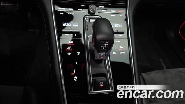Porsche Panamera 2019 — Photo 7/20
