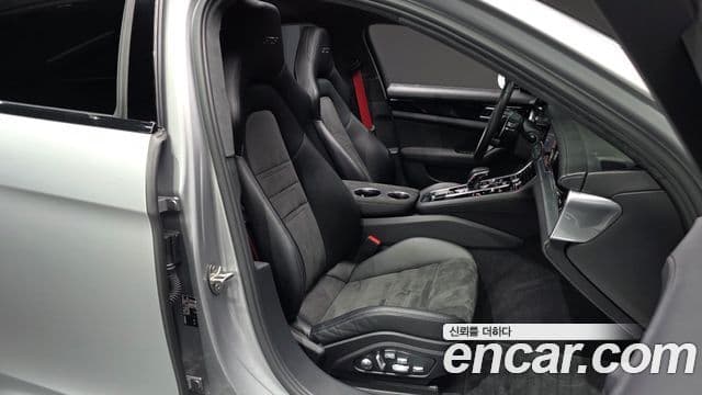 Porsche Panamera 2019 — Photo 16/20
