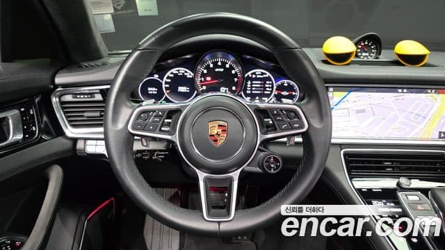 Porsche Panamera 2019 — Photo 10/20