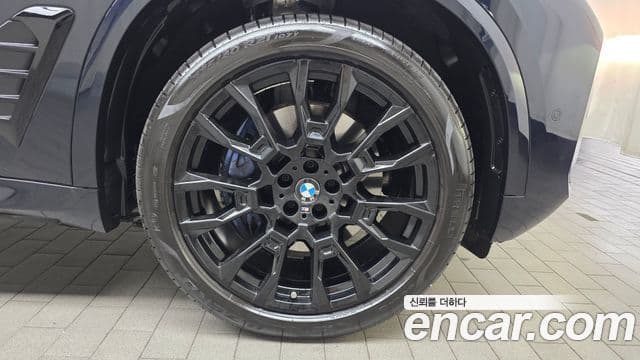 BMW X5 2025 — Photo 2/32