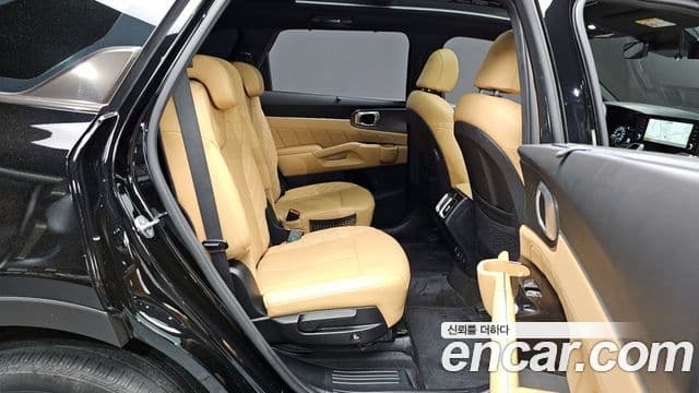 Kia Sorento 2022 — ფოტო 11/20