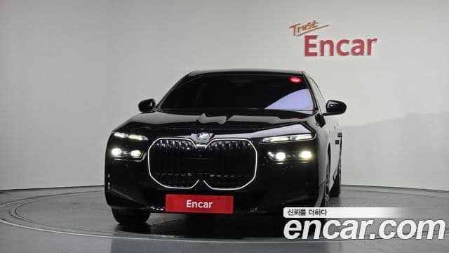 BMW 7 Series 2024 — ფოტო 3/20