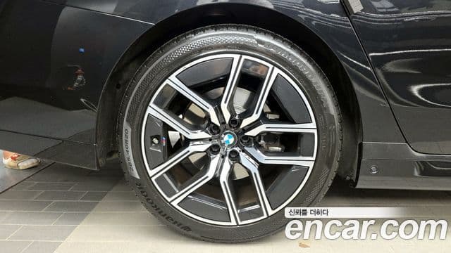 BMW 7 Series 2024 — ფოტო 5/20