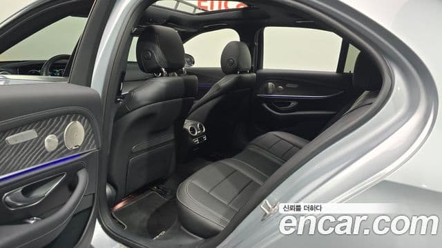 Mercedes-Benz E-Class 2022 — Şəkil 11/20